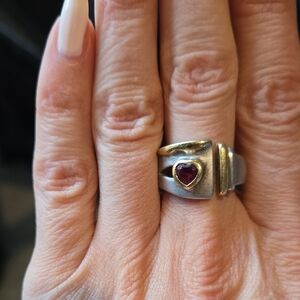 Beautiful and Unique Sterling Silver .925 Heart Ring Size 8